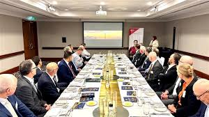 وزير البترول يعقد لقاءاً موسعاً مع شركات التعدين الأسترالية