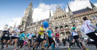 At marathon petroleum, we are sharpening our focus on meeting the world's growing energy needs while reducing our carbon emissions intensity. Munchen Marathon 2021 Am 10 Oktober 2021