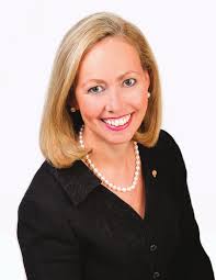 DOC UQACenRevue H10FINAL.indd