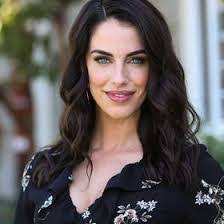 Janet Mraz's Instagram, Twitter & Facebook