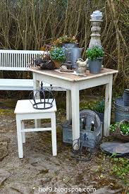 Vergissmeinicht Gartendekoration Im Shabby Stil Weisse Gartenmobel Shabby Im Garten Gartendekoration Shabby Chic Garten Garten