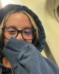 Hi so I just saw that my first song just got a million streams