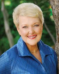 Dysfunctional Family: Making Peace with Your Past (Hope for the Heart):  Hunt, June: 9781596369368: Amazon.com: Books