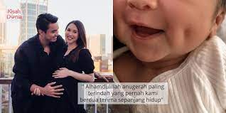 Orang yang memiliki lesung pipi dianggap sebagai orang yang menarik. Zahirah Selamat Lahirkan Baby Boy Di Australia Lesung Pipit Tawan Hati Ramai In 2021 Movie Posters Movies Poster