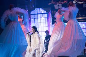 Biletele se găsesc la sala palatului, magazinele diverta, muzica, germanos şi vodafone, librăriile cărtureşti, humanitas şi online pe myticket.ro, eventim.ro, bilete.ro, ticketpoint.ro, blt.ro, vreaubilet.ro şi biletoo.ro. Recenzie Andra Aievea La Sala Palatului Din Bucuresti 2018 Iconcert Ro