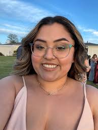 Erika Pizcon our first Sigue Adelante Cohort Graduate! Nuestra primera  estudiante de el Programa Sigue Adelante se graduo este diciembre!  Felicidades Erika! Congratulations Erika!