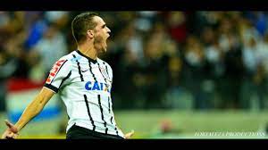 Próximo do retorno, renato augusto volta a treinar com bola no corinthians. Renato Augusto Corinthians 2015 16 Best Skills Goals Hd 720p Youtube