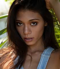 Cassandra Keyes's Instagram, Twitter & Facebook