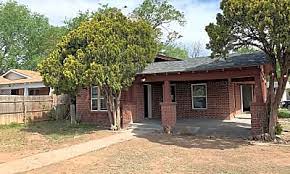 1 bed plus dsq.has a pool.gym.lift.bore hole. Lubbock Tx Houses For Rent 159 Houses Rent Com