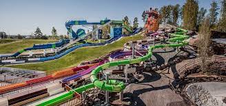 Nacházejí se v blízkosti hotelu skara sommarland stugby och camping místa s historickým významem? Skara Sommarland Valle Camping Ab