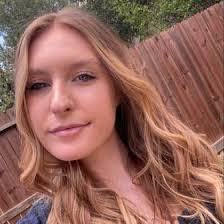 Julia Ensley's Instagram, Twitter & Facebook