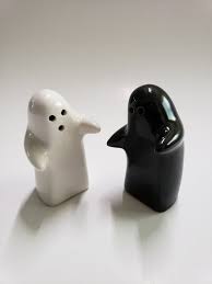 Salt Pepper Shakers Set Hug Hugging Black And White Home Etsy