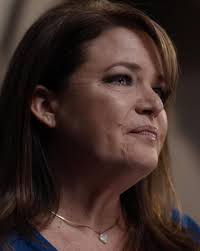 Colleen Nelson's Instagram, Twitter & Facebook