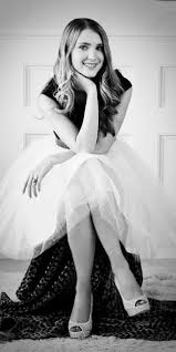 Senior Pictures Posing And Clothes By Flower Mound Photographer Lisa Mcniel Prom Photography Poses Girl Photography Poses Senior Girl Poses