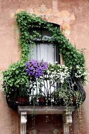 Fransiz Balkon Modelleri Http Www Mobilyakulisi Com Fransiz Balkon Modelleri Html Pencere Onu Saksilari Guzel Bahceler Balkonlar