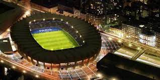 The park covers an area of 8.2 hectares (20.3 acres). Video Le Parc Des Princes Fait Peau Neuve Le Point