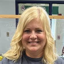 Lisa Ickes's Instagram, Twitter & Facebook