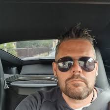 Hi All. Newbie here, been in La Souterraine for a whole week. All good so  far ... except ... we brought a new UK smart TV with us and, not being very  '