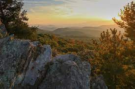 Visitor's centers, lodging, restaurants, and gas are also located along skyline drive. Best Places To Watch The Sunset In Shenandoah National Park Virginia
