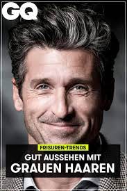 graue haare bei mannern so sieht es gut aus graue haare haare lockiges haar manner