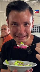 Eating Raw Barracuda in Cebu Philippines 🇵🇭 #philippinestiktok  #philippinestiktok #philippinestravel #philippines🇵🇭 #filipinofood