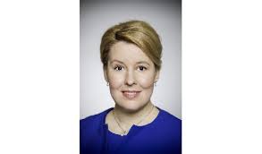 Familienministerin will altersempfehlungen für apps vorschreiben. Wir Kummern Uns Um Die Die Sich Kummern Bundesfamilienministerin Dr Franziska Giffey Schatzt Den Wert Burgerschaftlichen Engagements 27 08 2018
