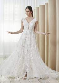 Isabella Dress 7000 52 Savin London Wedding Dress Boutiques Wedding Dresses Lace Dresses