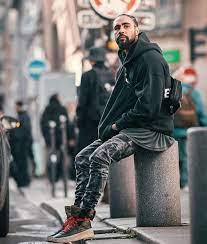 8 black owned independent streetwear brands you need to shop with. 22 Black Owned Luxury Brands To Support Instead Of Gucci And Prada Shoppe Black Mens Fashion Streetwear Mens Fashion Urban Mens Fashion Casual Winter