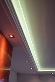 Abgesenkte Decke Deckenkoffer Mit Indirekter Beleuchtung Deckenverkleidung Indirekte Beleuchtung Beleuchtung