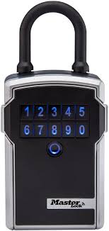 No problemhow to open combination lox box without knowing the code.how to open m. Amazon Com Master Lock Lock Box Electronic Portable Key Safe With Personal Use Software Platform 3 1 4 In Wide 5440d Office Products