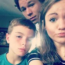 Bailey Giles (baileyb229)