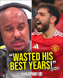 Bruno Fernandes has WASTED his career at Man United as he deserved to win  MORE, insists Agbonlahor! 🤦‍♂️🔴