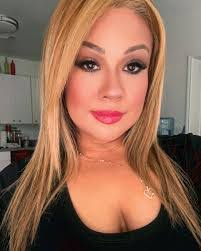 Sarah Wesson's Instagram, Twitter & Facebook