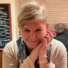 Golden Hour Hoopla What's up with all the talk and pictures at Golden Hour?  Are people just discovering what has always been the most divine light?  It's like no one's ever gone