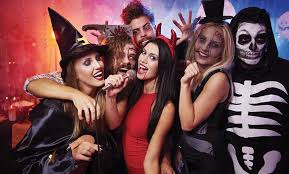 Si vous avez un chien : Blog Tracktl 32 Idees De Themes Pour Vos Soirees D Entreprise