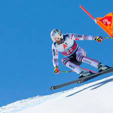 Wintersport Schrecklicher Unfall Auf Der Piste Ski Ass Von Ast Aufgespiesst