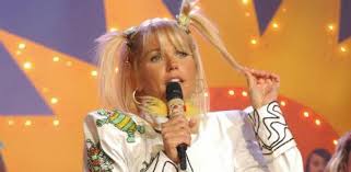 Eoh, eoh, eoh eoh, eoh, eoh eoh, eoh, eoh el show de xuxa comenzó. Xuxa Volta Aos Palcos Com Show Retro E Paquidrags