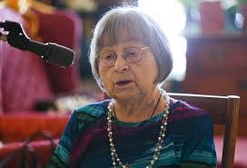 Gloria Roth's Instagram, Twitter & Facebook