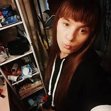 Can I get a hi at least? I like your profile 🥰