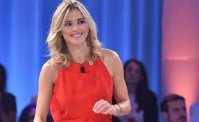 Sono attratta dall'umanità distrutta, meno da quella distratta. Francesca Fialdini Chi E Lo Storico Fidanzato Medico Meteoweek