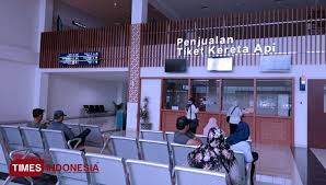 Pada varian hatchback lima pintu sebelumnya dibanderol usd 500 lebih mahal daripada sedan. Cara Dapatkan Tiket Kereta Api Luar Biasa Yang Mulai Dijual Hari Ini Times Indonesia