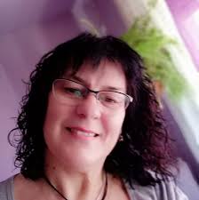 Mi perrita últimamente no para de chuparse las patas. Se las hace muy  rojas. Será una manía?