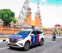Vidio full mihanika dibali / mihanika bali link video miha nika gunung batur viral bufipro com mihanika bule asal rusia yang mempunyai akun instagram mihanika69 hamburgmitmir. A Video Of Expats Who Filmed An Inappropriate Scene In Bali S Sacred Place Went Viral The Bali Sun