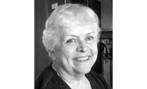 Dee Kearney's Instagram, Twitter & Facebook