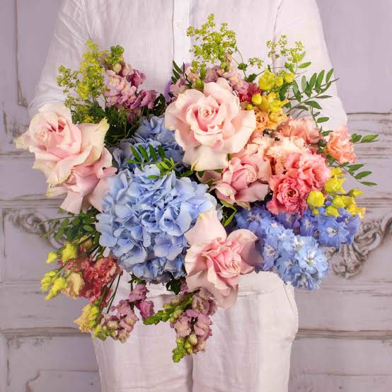 Bouquet with blue hydrangea and pink roses. - Purple Flowers
