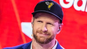 What led to YouTube giving EricOneHive three copyright strikes and why is  he ready to quit Clash of Clans completely?