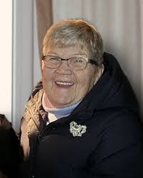 Kim Balcom's Instagram, Twitter & Facebook