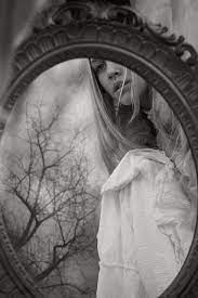 The Looking Glass Photo Photography Portrait Photography