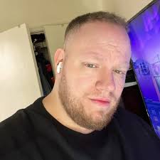 How many chapters do you read a day in the Bible or what reading plan you  use? I have the expositor study bible and I notice it doesn't have a  reading plan.