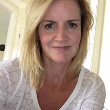 Amy Ballenger's Instagram, Twitter & Facebook